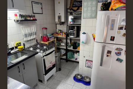 Apartamento à venda com 96m², 2 quartos e sem vagaCozinha