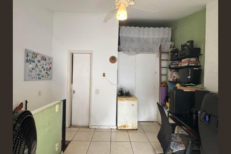 Apartamento à venda com 96m², 2 quartos e sem vagaEscritório