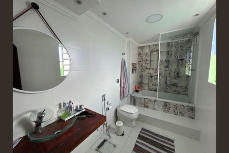 Casa para alugar com 400m², 4 quartos e 2 vagasBanheiro - Quarto 1