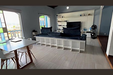 Casa para alugar com 400m², 4 quartos e 2 vagas Casa para alugar com 400m², 4 quartos e 2 vagasSala