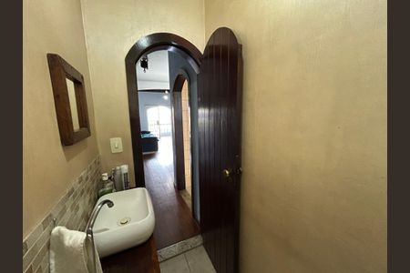 Casa para alugar com 400m², 4 quartos e 2 vagasBanheiro 3