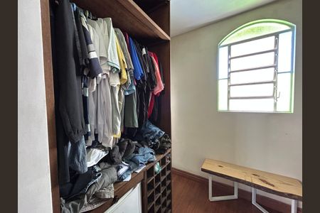Casa para alugar com 400m², 4 quartos e 2 vagasCloset - Quarto 1