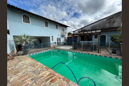 Casa para alugar com 400m², 4 quartos e 2 vagasÁrea comum