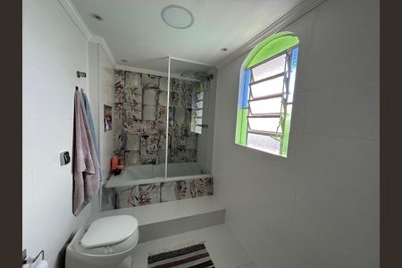 Casa para alugar com 400m², 4 quartos e 2 vagasBanheiro - Quarto 1