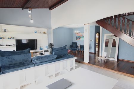 Casa para alugar com 400m², 4 quartos e 2 vagasSala