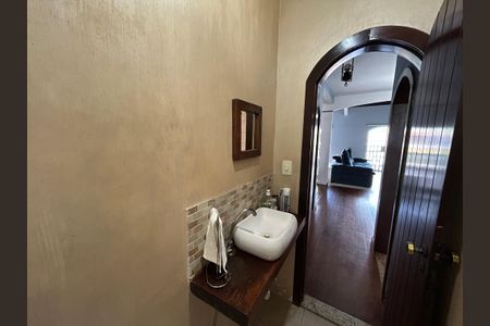 Casa para alugar com 400m², 4 quartos e 2 vagasBanheiro 3