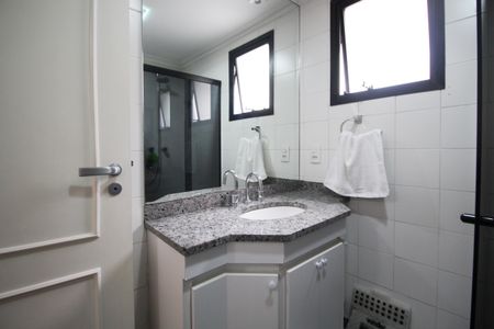 Apartamento para alugar com 150m², 3 quartos e 2 vagasBanheiro