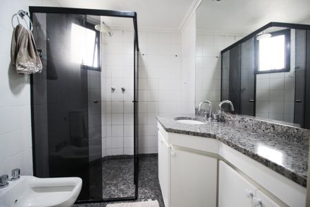 Apartamento para alugar com 150m², 3 quartos e 2 vagasBanheiro da Suíte
