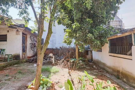 Casa à venda com 100m², 4 quartos e 2 vagasQuintal