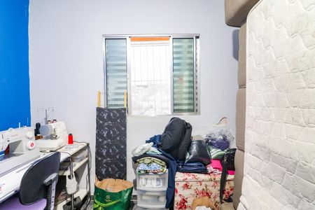 Casa à venda com 100m², 4 quartos e 2 vagasQuarto 2