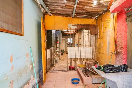 Casa à venda com 100m², 4 quartos e 2 vagasQuintal