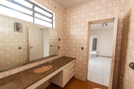 Casa à venda com 480m², 5 quartos e 2 vagasBanheiro da suíte