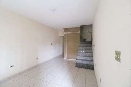 Casa à venda com 134m², 3 quartos e 2 vagasSala