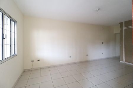 Casa à venda com 134m², 3 quartos e 2 vagasSala