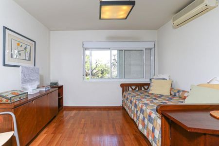 Casa à venda com 878m², 4 quartos e 8 vagasFoto 23