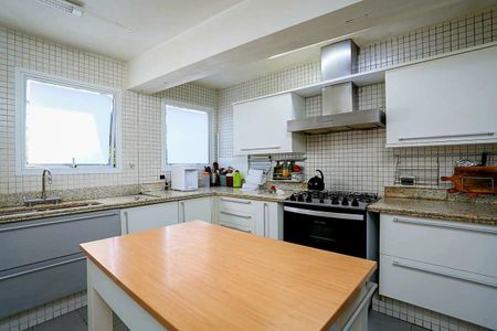 Casa à venda com 878m², 4 quartos e 8 vagasFoto 25