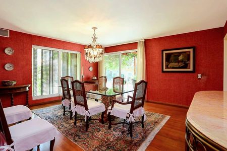 Casa à venda com 878m², 4 quartos e 8 vagasFoto 04