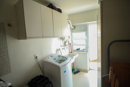 Casa à venda com 120m², 3 quartos e 1 vagaÁrea de Serviço