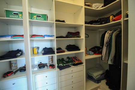 Casa à venda com 120m², 3 quartos e 1 vagaCloset