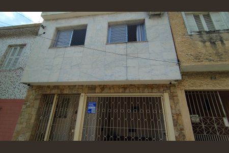 Casa à venda com 120m², 3 quartos e 1 vagaFachada