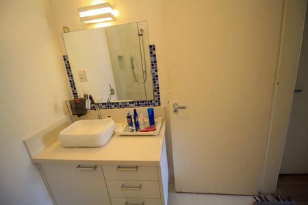 Casa à venda com 120m², 3 quartos e 1 vagaBanheiro