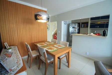 Casa à venda com 120m², 3 quartos e 1 vagaSala