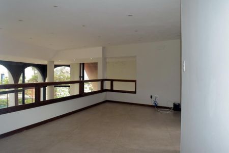 Casa de condomínio para alugar com 540m², 4 quartos e 4 vagas