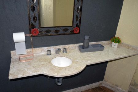 Casa de condomínio para alugar com 540m², 4 quartos e 4 vagas Casa de condomínio para alugar com 540m², 4 quartos e 4 vagasLavabo