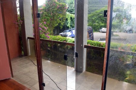 Casa de condomínio para alugar com 540m², 4 quartos e 4 vagas Casa de condomínio para alugar com 540m², 4 quartos e 4 vagasSacada