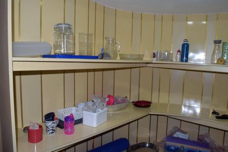 Casa de condomínio para alugar com 540m², 4 quartos e 4 vagas Casa de condomínio para alugar com 540m², 4 quartos e 4 vagasDespensa