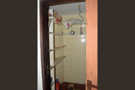 Casa de condomínio para alugar com 540m², 4 quartos e 4 vagas Casa de condomínio para alugar com 540m², 4 quartos e 4 vagasDepósito