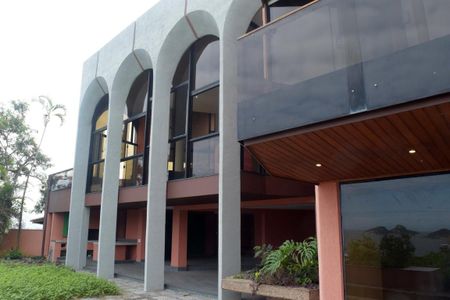 Casa de condomínio para alugar com 540m², 4 quartos e 4 vagas