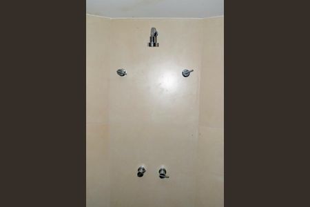 Casa de condomínio para alugar com 540m², 4 quartos e 4 vagas Casa de condomínio para alugar com 540m², 4 quartos e 4 vagasLavabo externo