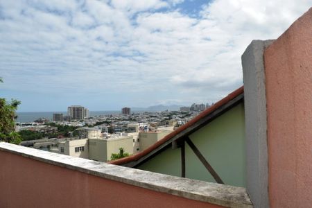 Casa de condomínio para alugar com 540m², 4 quartos e 4 vagas Casa de condomínio para alugar com 540m², 4 quartos e 4 vagasSacada