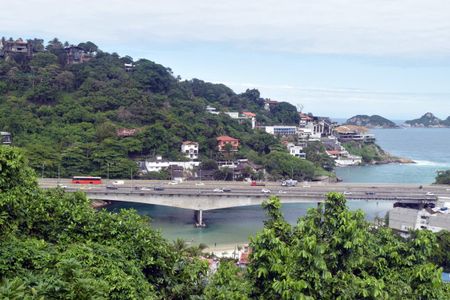 Casa de condomínio para alugar com 540m², 4 quartos e 4 vagas Casa de condomínio para alugar com 540m², 4 quartos e 4 vagasCobertura