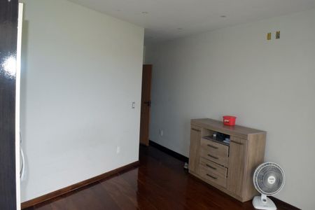 Casa de condomínio para alugar com 540m², 4 quartos e 4 vagas