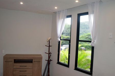 Casa de condomínio para alugar com 540m², 4 quartos e 4 vagas Casa de condomínio para alugar com 540m², 4 quartos e 4 vagasQuarto