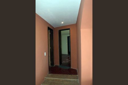 Casa de condomínio para alugar com 540m², 4 quartos e 4 vagas Casa de condomínio para alugar com 540m², 4 quartos e 4 vagasCorredor