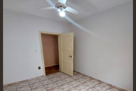 Casa à venda com 216m², 5 quartos e 3 vagas Casa à venda com 216m², 5 quartos e 3 vagasQuarto 1