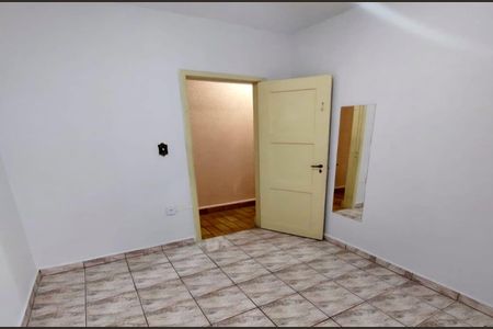 Casa à venda com 216m², 5 quartos e 3 vagas Casa à venda com 216m², 5 quartos e 3 vagasQuarto 1