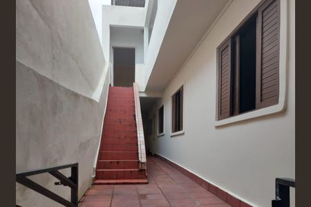 Casa à venda com 216m², 5 quartos e 3 vagas Casa à venda com 216m², 5 quartos e 3 vagasÁrea Externa