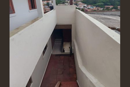 Casa à venda com 216m², 5 quartos e 3 vagas Casa à venda com 216m², 5 quartos e 3 vagasÁrea Externa