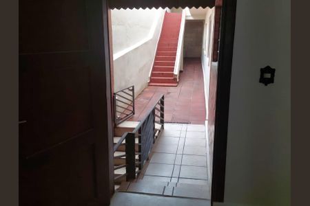 Casa à venda com 216m², 5 quartos e 3 vagas Casa à venda com 216m², 5 quartos e 3 vagasÁrea Externa