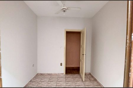 Casa à venda com 216m², 5 quartos e 3 vagas Casa à venda com 216m², 5 quartos e 3 vagasQuarto 1