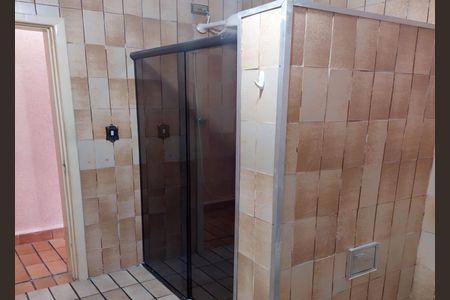 Casa à venda com 216m², 5 quartos e 3 vagas Casa à venda com 216m², 5 quartos e 3 vagasBanheiro 1