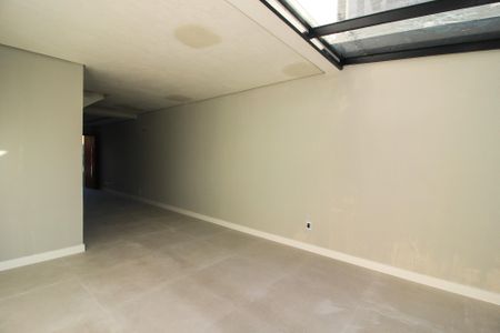 Casa de condomínio à venda com 167m², 3 quartos e 2 vagas Casa de condomínio à venda com 167m², 3 quartos e 2 vagasCozinha e Área de Serviço