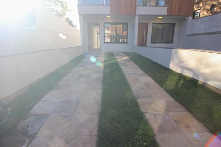 Casa de condomínio à venda com 167m², 3 quartos e 2 vagas Casa de condomínio à venda com 167m², 3 quartos e 2 vagasGaragem