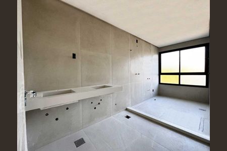 Casa de condomínio à venda com 167m², 3 quartos e 2 vagas Casa de condomínio à venda com 167m², 3 quartos e 2 vagasBanheiro Suíte