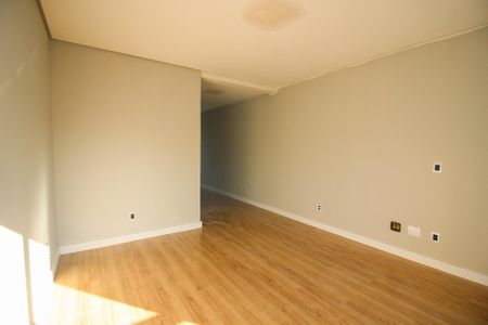 Casa de condomínio à venda com 167m², 3 quartos e 2 vagas Casa de condomínio à venda com 167m², 3 quartos e 2 vagasSuíte 3