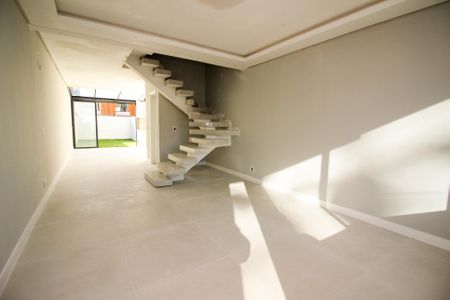 Casa de condomínio à venda com 167m², 3 quartos e 2 vagas Casa de condomínio à venda com 167m², 3 quartos e 2 vagasSala